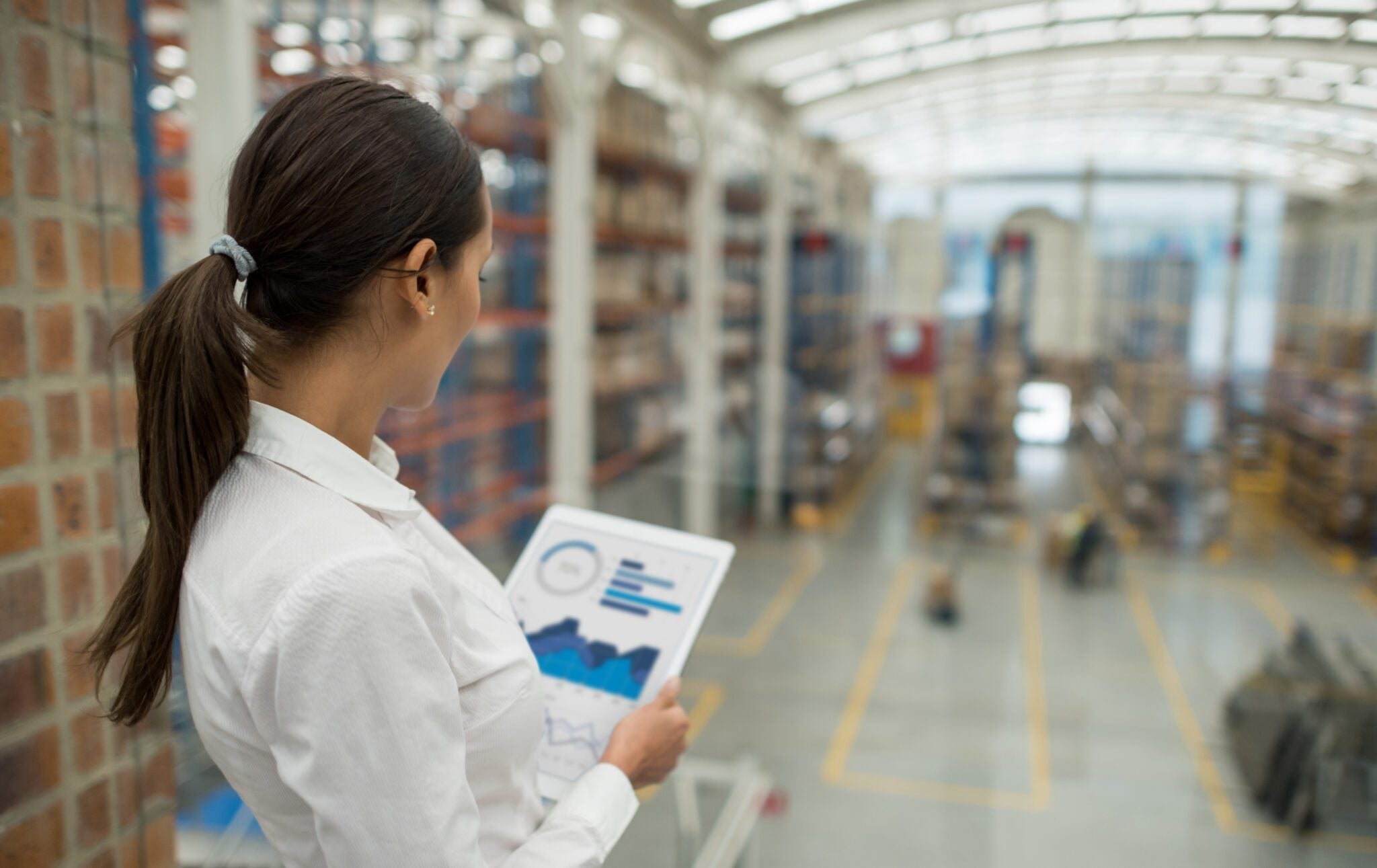 Business woman working on freight transportation Understanding Sell-through rate