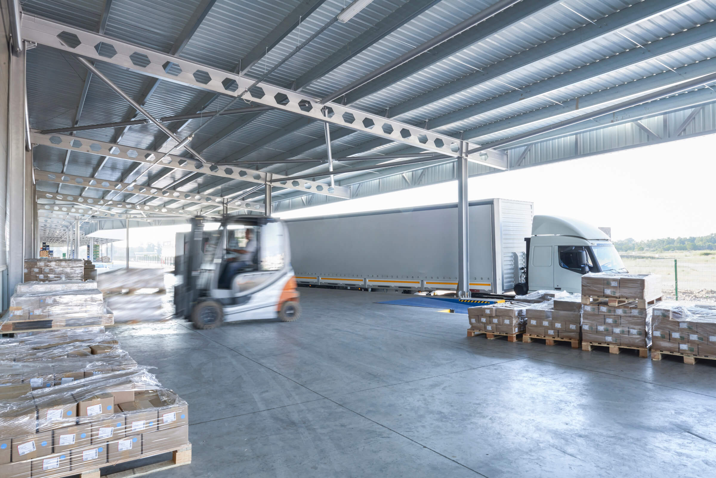 How to Maximize the Advantages of Cross-Docking for Warehouse Efficiency