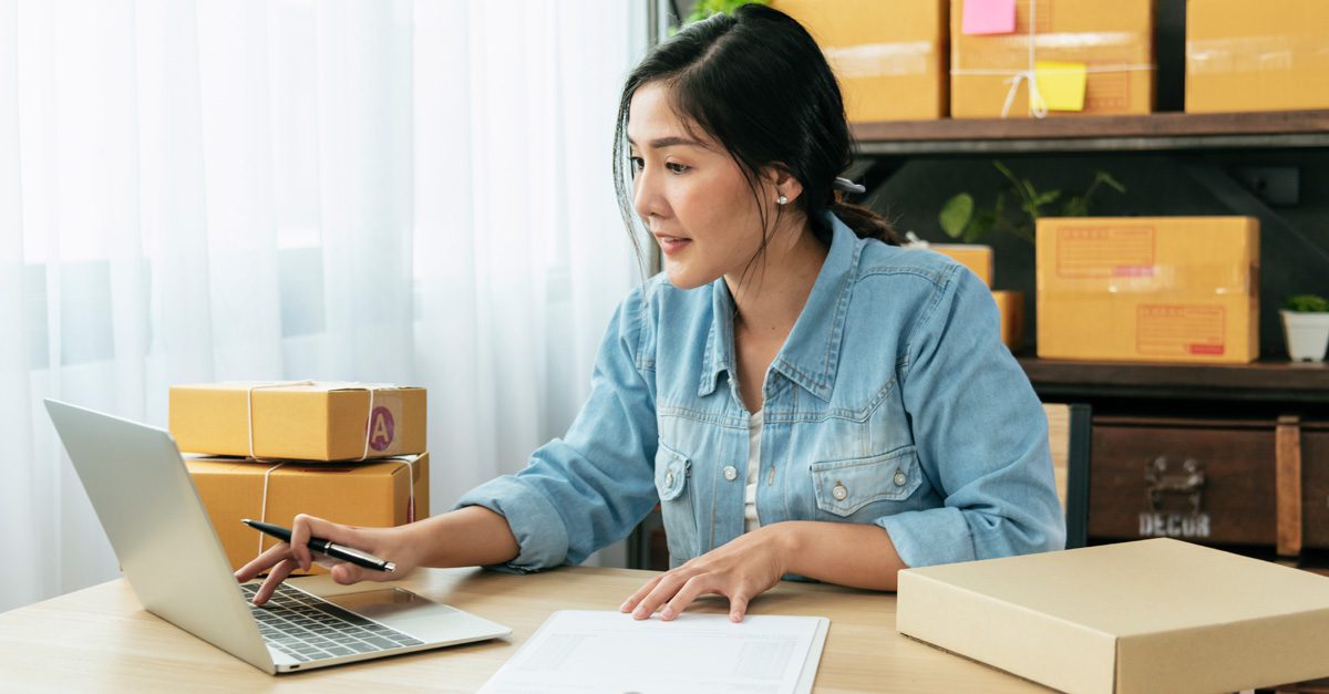 Woman Laptop Boxes